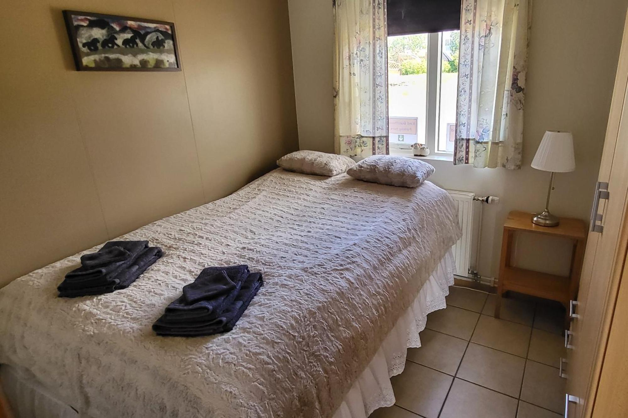 Kind Guesthouse - The Village Budardalur エクステリア 写真